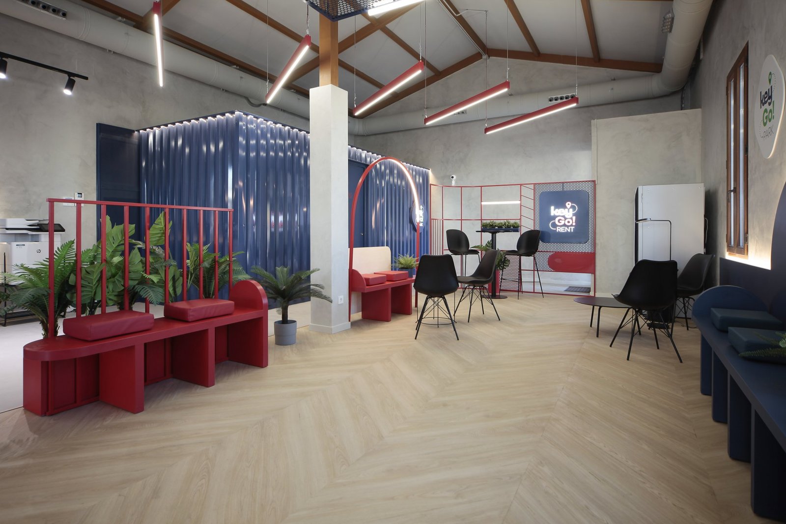 关键走!RENT:色彩的振动和形式的速度 关键走!RENT:色彩的振动和形式的速度