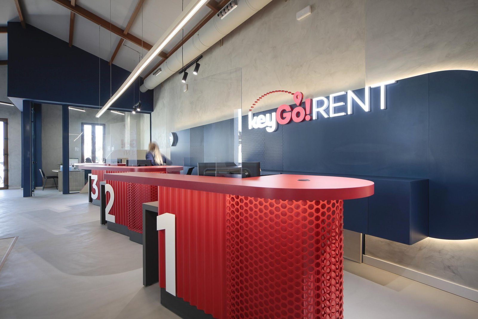 关键走!RENT:色彩的振动和形式的速度 关键走!RENT:色彩的振动和形式的速度