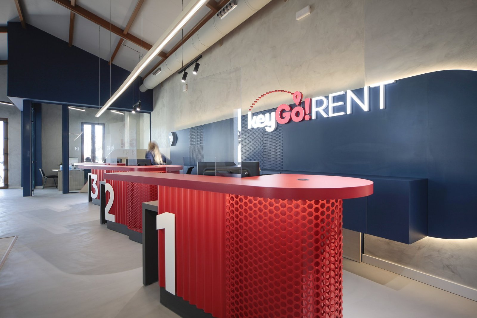 关键走!RENT:色彩的振动和形式的速度 关键走!RENT:色彩的振动和形式的速度