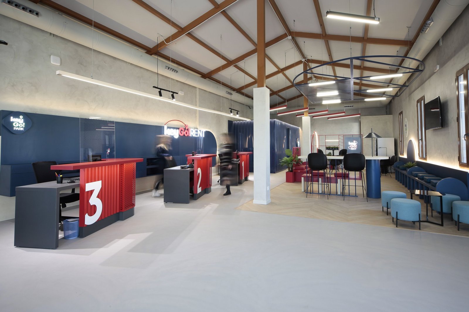 关键走!RENT:色彩的振动和形式的速度 关键走!RENT:色彩的振动和形式的速度