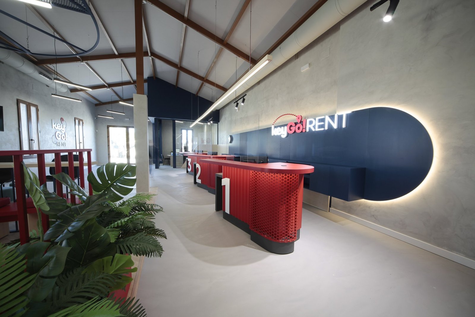 关键走!RENT:色彩的振动和形式的速度 关键走!RENT:色彩的振动和形式的速度