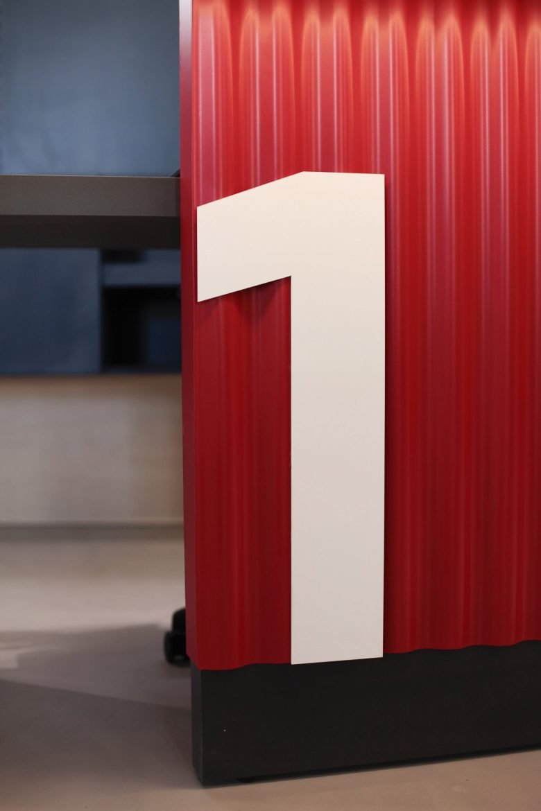 关键走!RENT:色彩的振动和形式的速度 关键走!RENT:色彩的振动和形式的速度