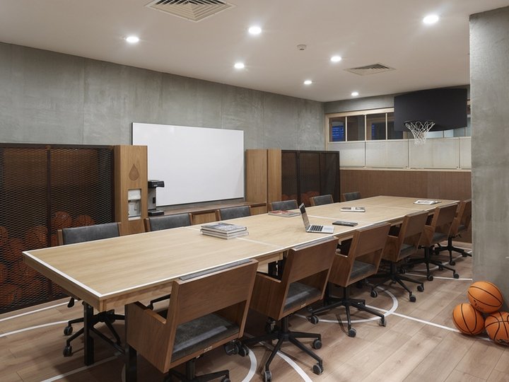 KONTRA 设计的 Kolektif House Levent 办公室，土耳其伊斯坦布尔