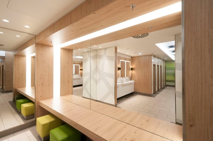 科隆拱廊 (Köln Arcaden)，由 kplus konzept GmbH 设计，德国科隆