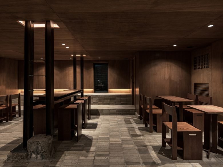 Studio Motif 的 Komfortabel Anguk 咖啡