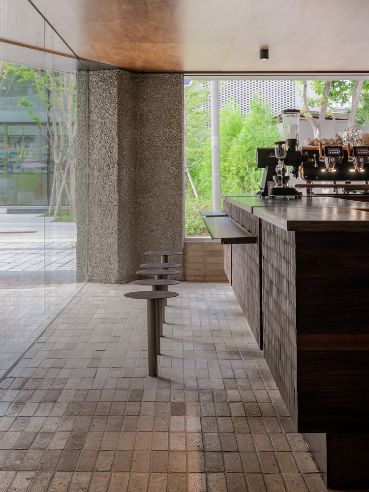 Studio Motif 的 Komfortabel Anguk 咖啡