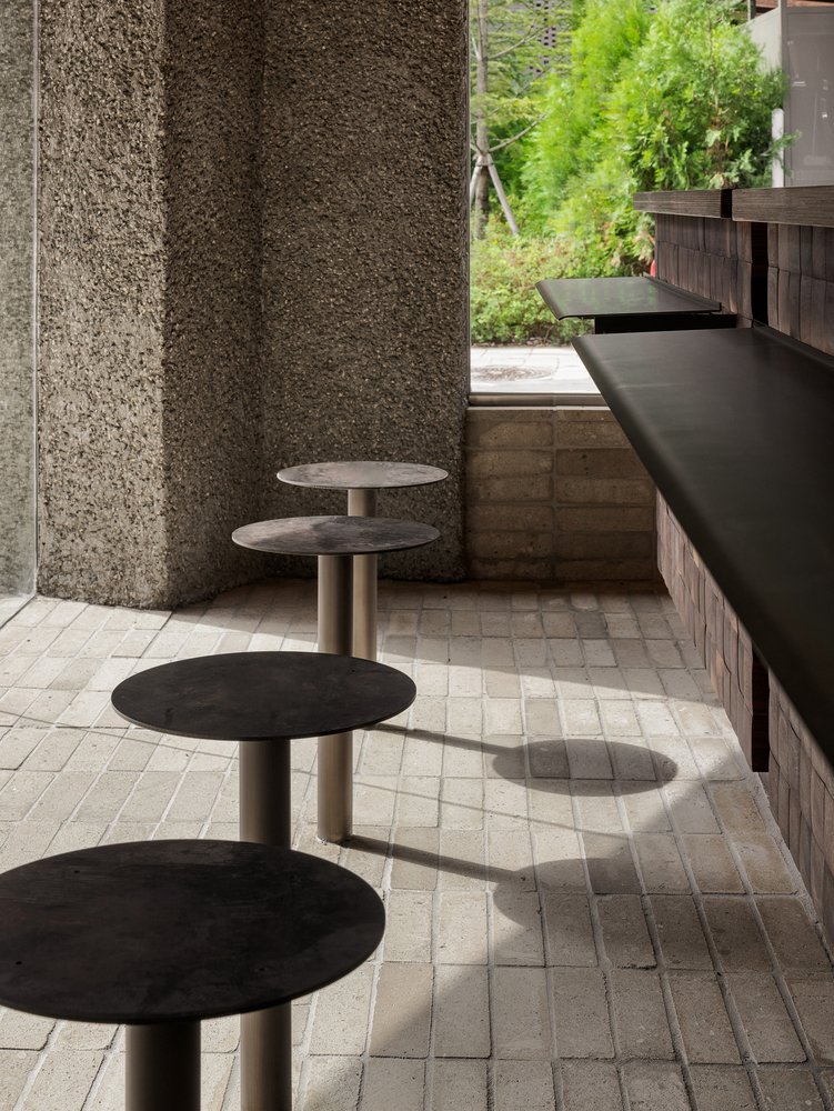 Studio Motif 的 Komfortabel Anguk 咖啡