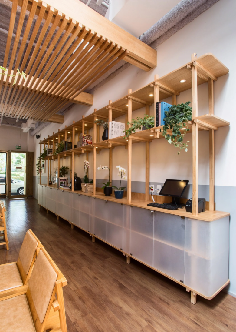 Coletivo de Arquitetos 设计的 Kotori 餐厅