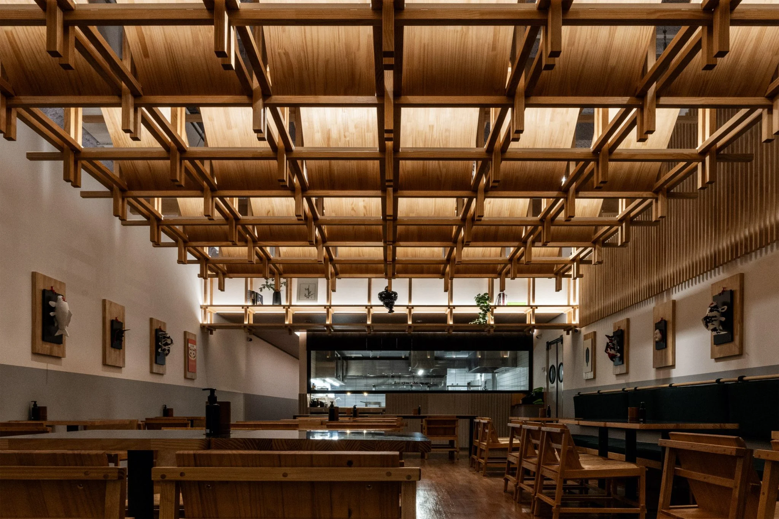 Coletivo de Arquitetos 设计的 Kotori 餐厅