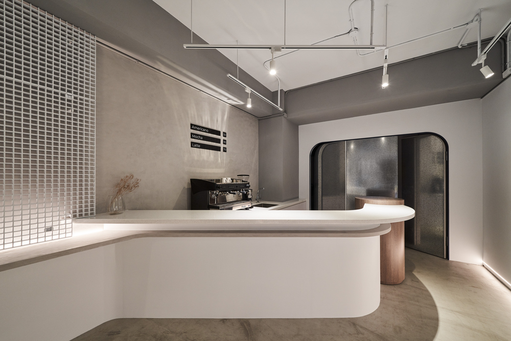 共和设计的宽严画廊