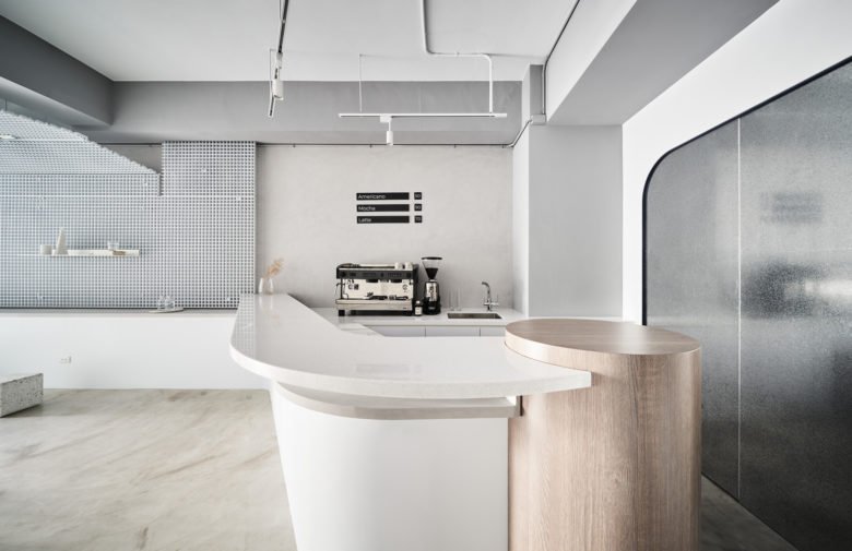 共和设计的宽严画廊