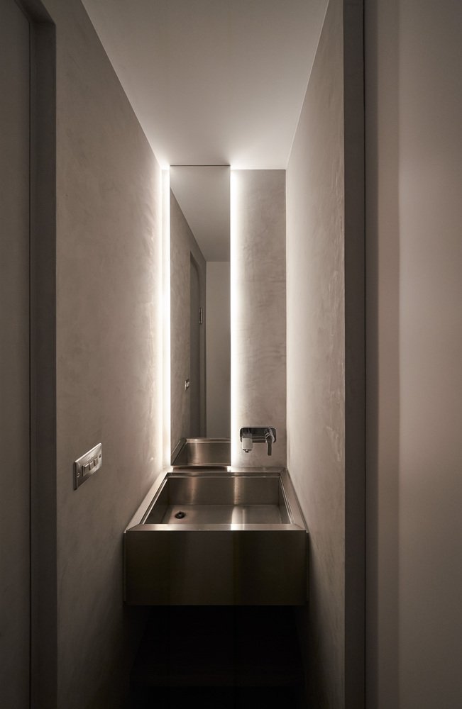 共和设计的宽严画廊