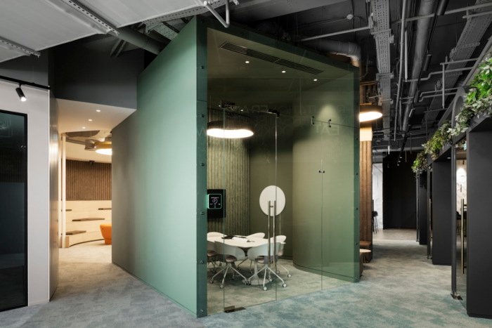 IND 建筑事务所设计的欧莱雅办公室