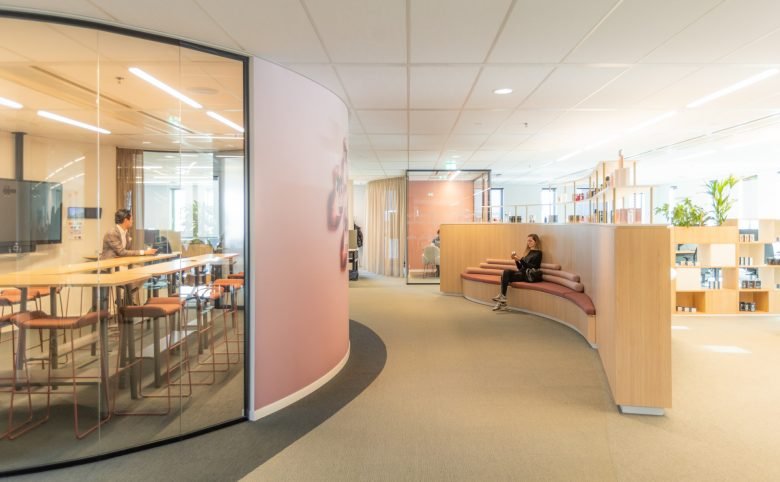 欧莱雅总部由俄罗斯方块设计与建造