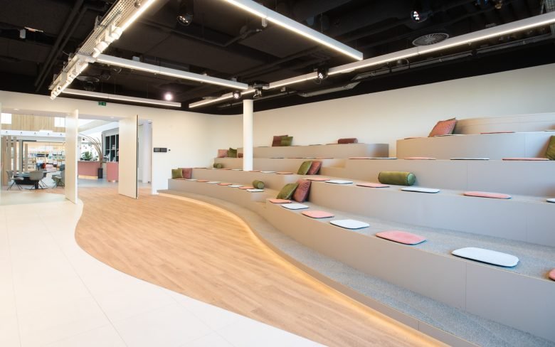 欧莱雅总部由俄罗斯方块设计与建造