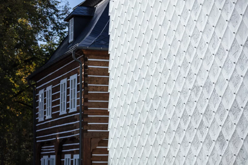 LASVIT 总部 / OV-A