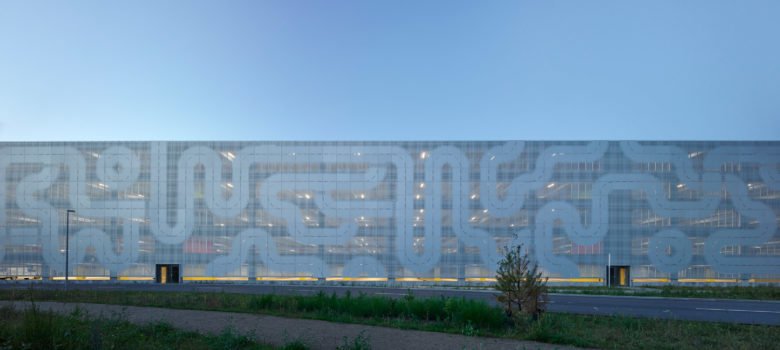 CEBRA 的乐高外墙