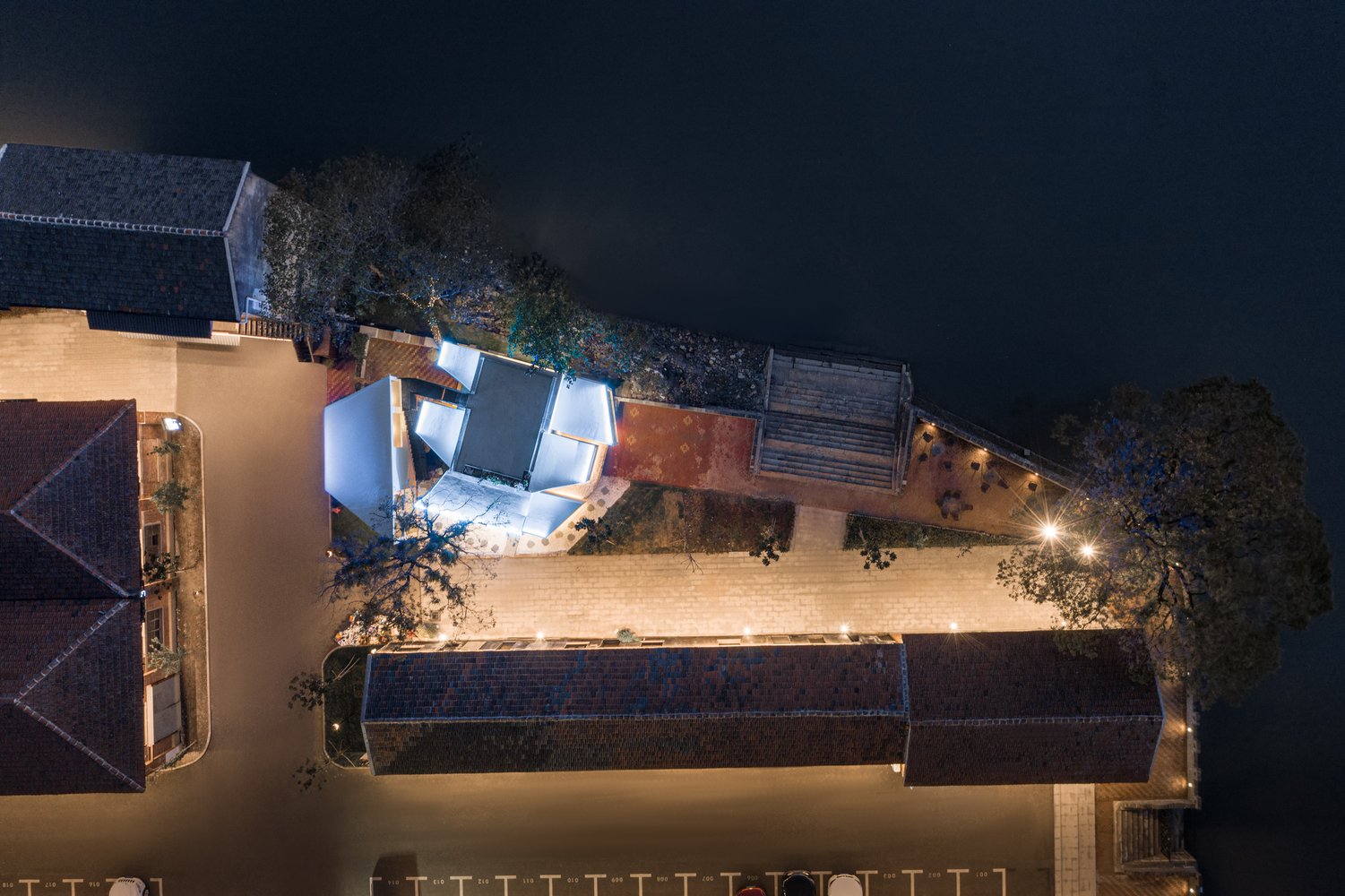 DCDSAA 建筑事务所设计的 LILITH House