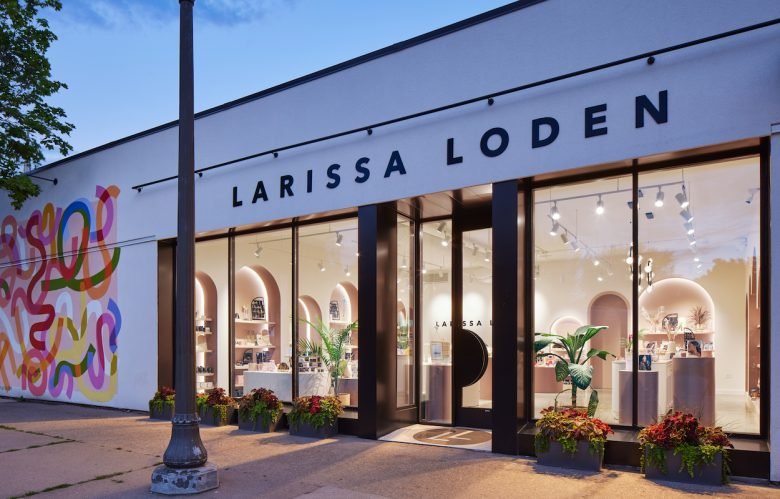 Larissa Loden 零售店和生产 / 办公设施