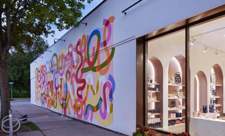 Larissa Loden 零售店和生产 / 办公设施