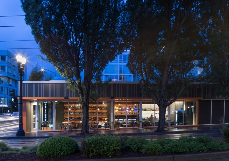 铂尔曼酒吧和商人 铂尔曼酒吧和商人