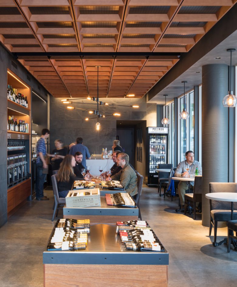 铂尔曼酒吧和商人 铂尔曼酒吧和商人