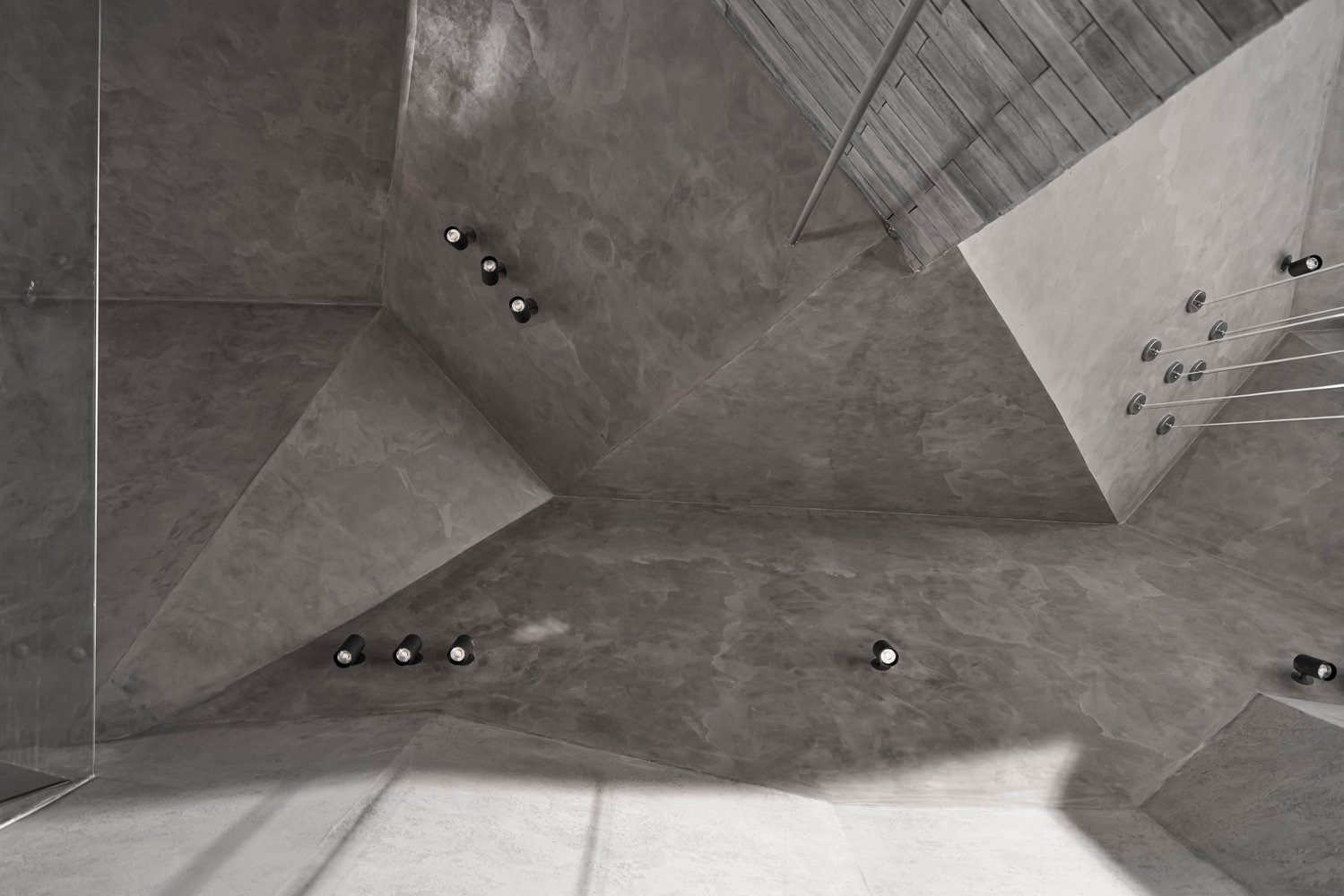 LUPH 商店由 Limdim House Studio 设计