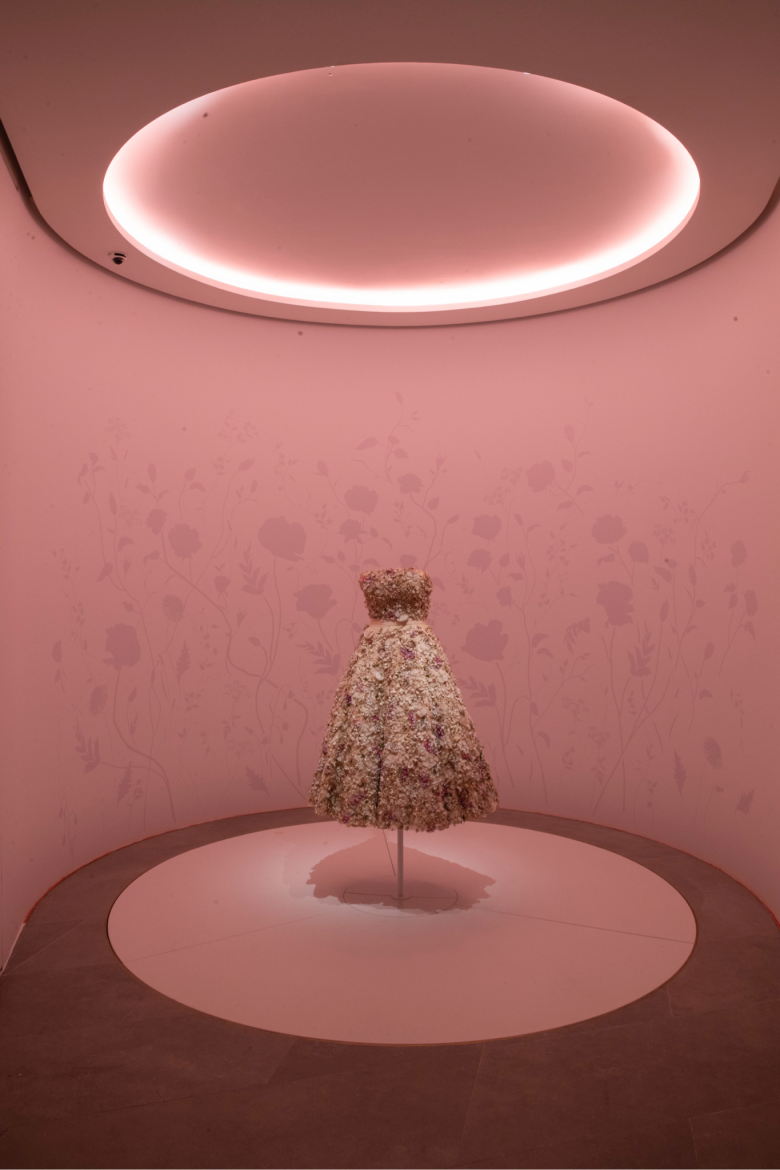 迪奥画廊 (La Galerie Dior) 由 Nathalie Crinière 设计 迪奥画廊 (La Galerie Dior) 由 Nathalie Crinière 设计