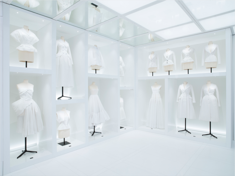 迪奥画廊 (La Galerie Dior) 由 Nathalie Crinière 设计 迪奥画廊 (La Galerie Dior) 由 Nathalie Crinière 设计