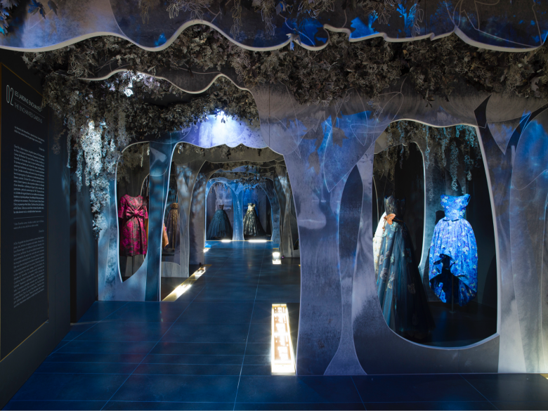 迪奥画廊 (La Galerie Dior) 由 Nathalie Crinière 设计 迪奥画廊 (La Galerie Dior) 由 Nathalie Crinière 设计