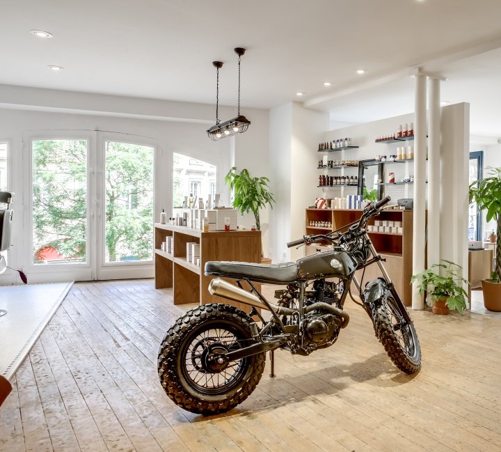 Studio BEAU FAIRE 设计的 La Garçonnière 商店，法国波尔多