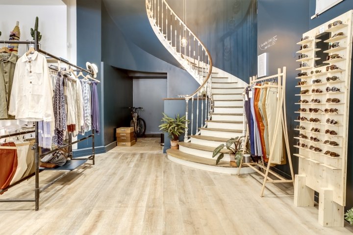 Studio BEAU FAIRE 设计的 La Garçonnière 商店，法国波尔多