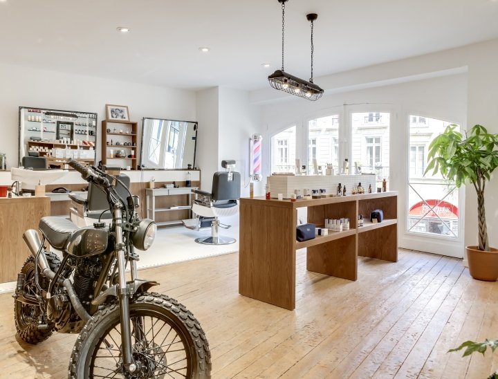 Studio BEAU FAIRE 设计的 La Garçonnière 商店，法国波尔多