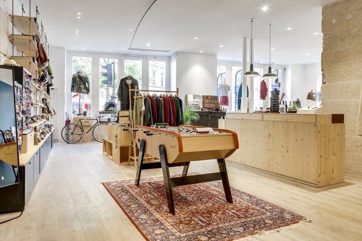 Studio BEAU FAIRE 设计的 La Garçonnière 商店，法国波尔多