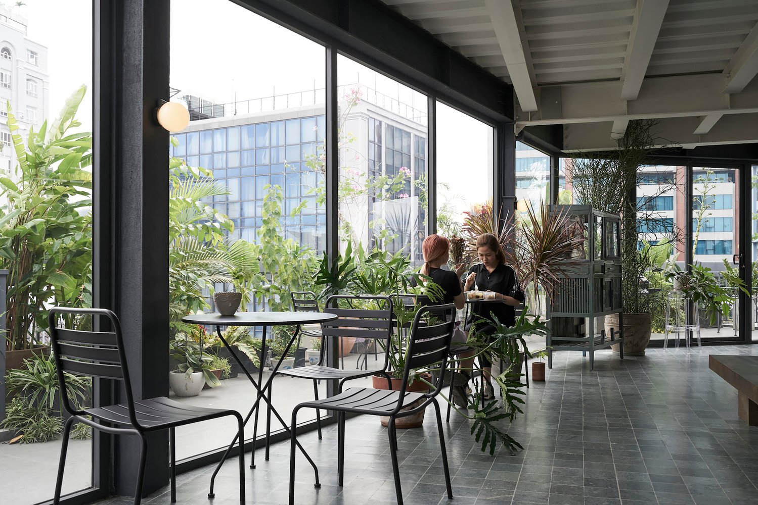 西贡实验室办公室