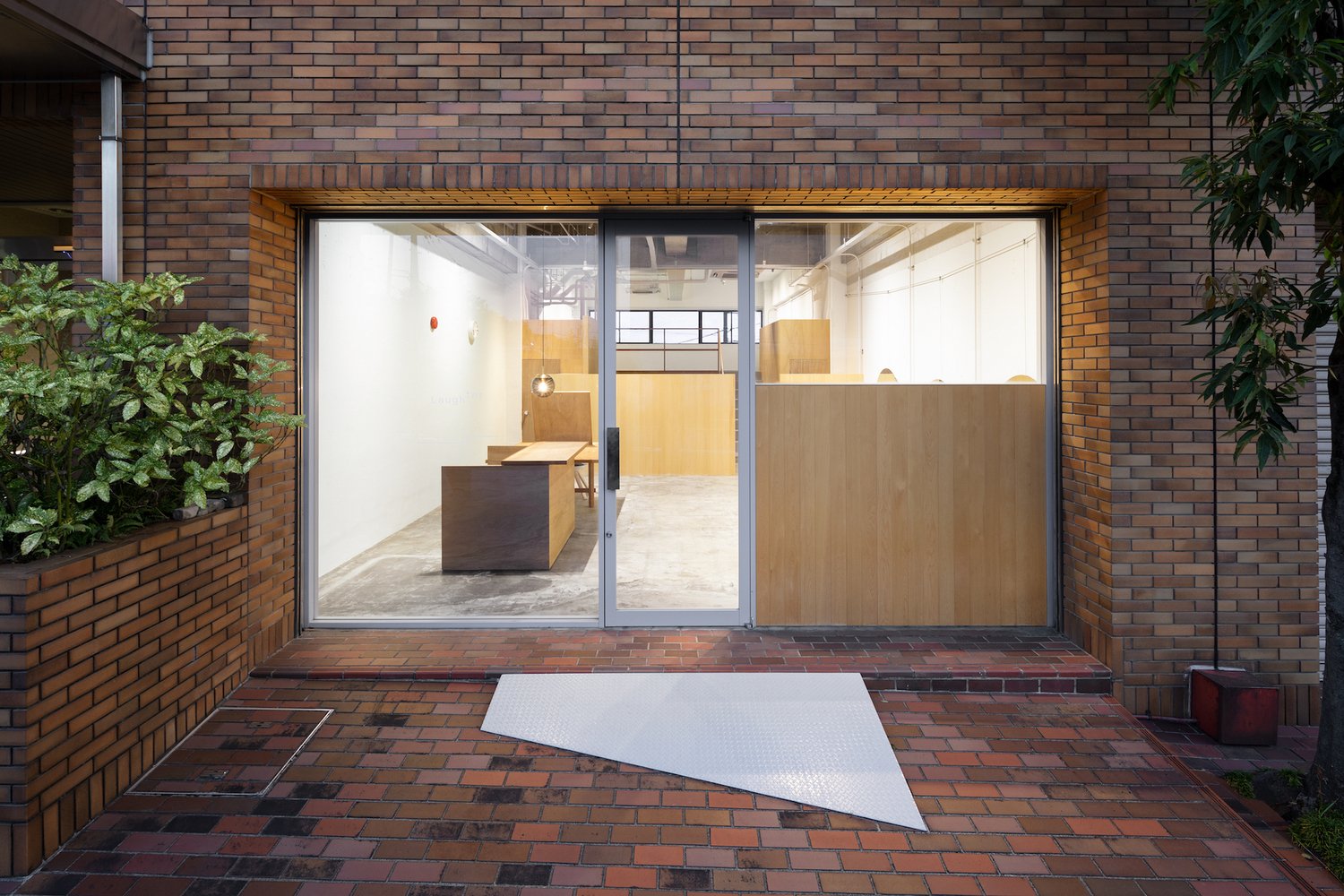 SIDES CORE 的笑声美发沙龙 SIDES CORE 的笑声美发沙龙