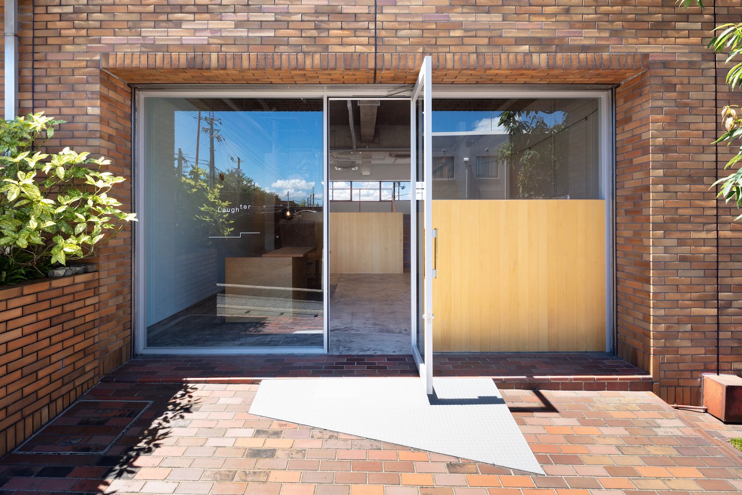 SIDES CORE 的笑声美发沙龙 SIDES CORE 的笑声美发沙龙