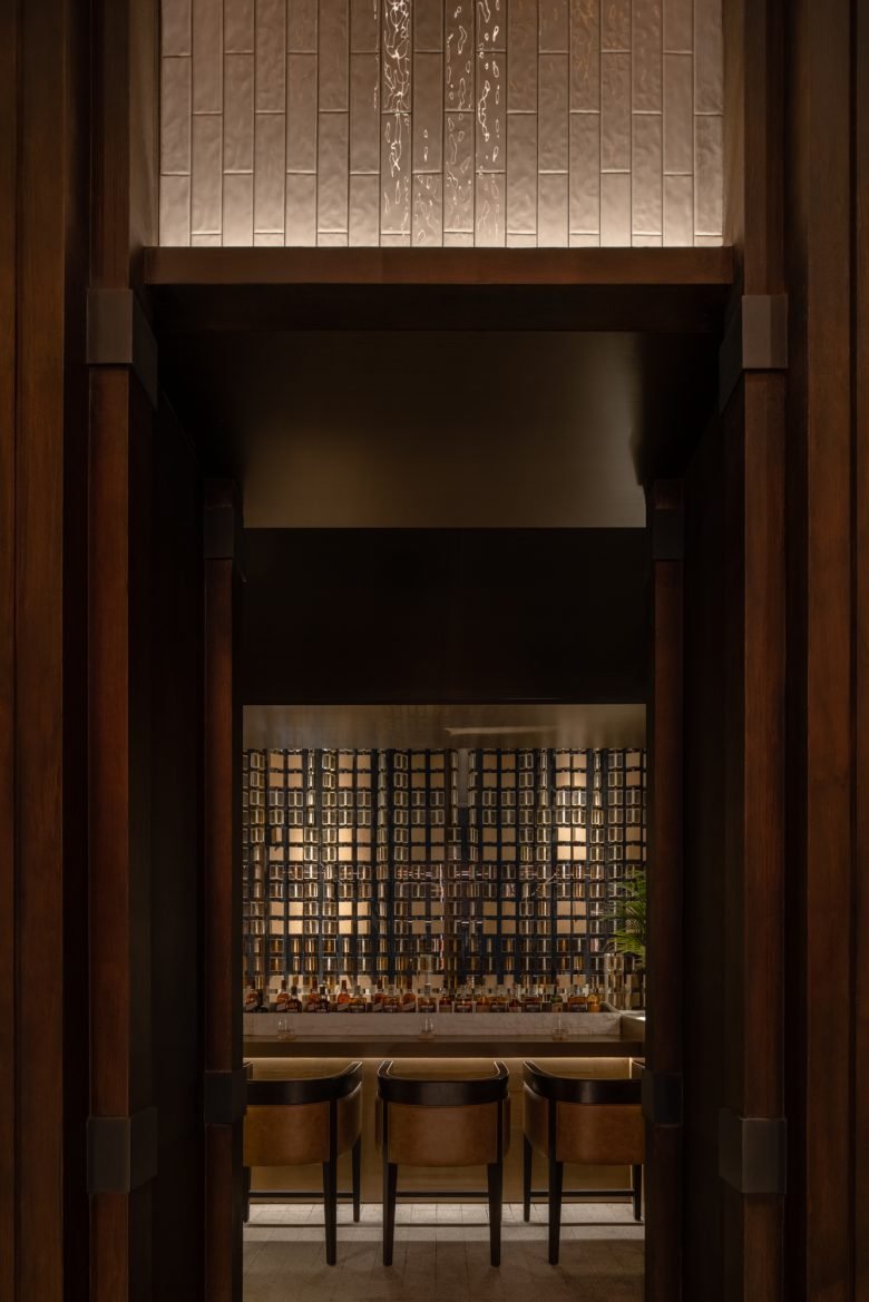 RooMoo Design Studio 设计的 Le Coq 餐厅