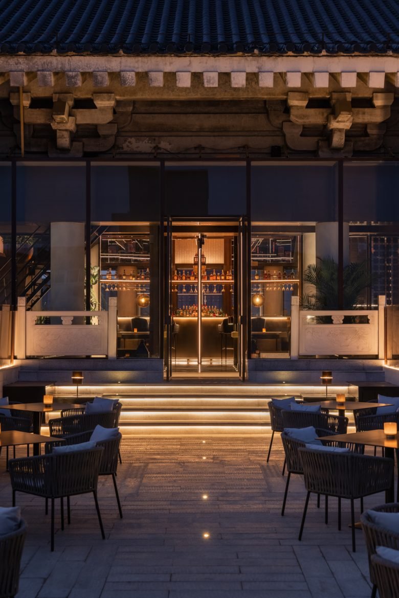 RooMoo Design Studio 设计的 Le Coq 餐厅