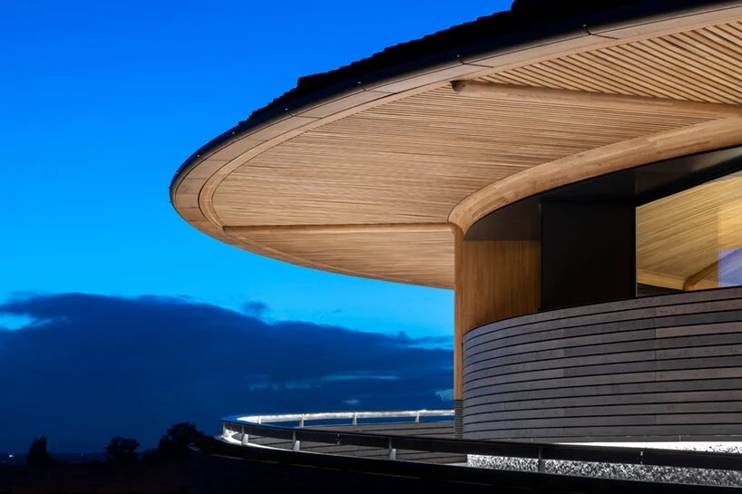 福斯特建筑事务所设计的 Le Dôme 酒庄