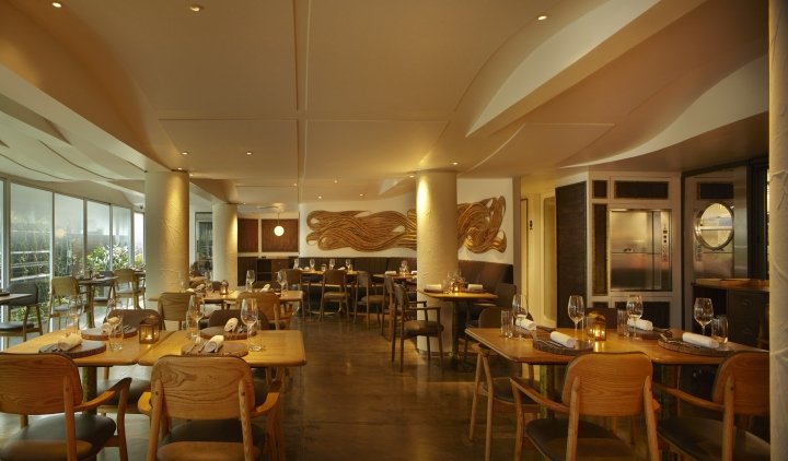 Ledu 酒吧和餐厅，由派对 / 空间 / 设计设计，曼谷 – 泰国