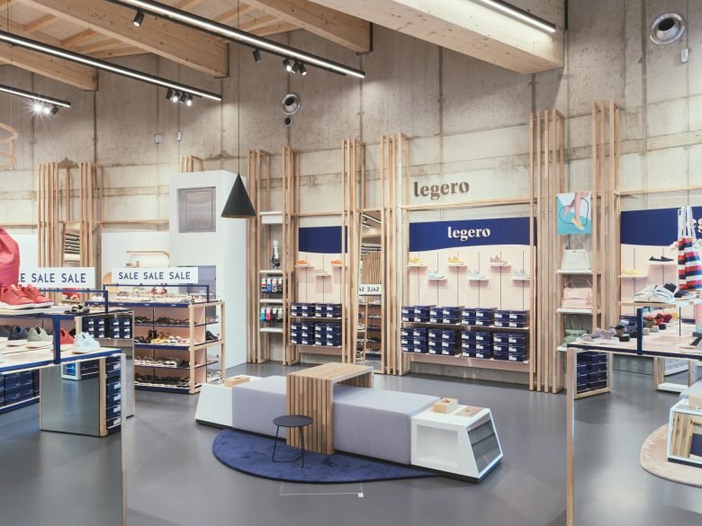 Legero United Outlet by umdasch
