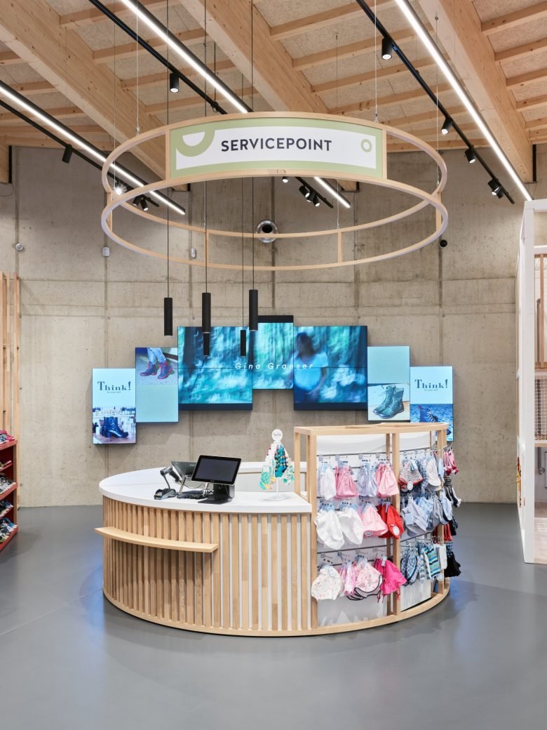 Legero United Outlet by umdasch
