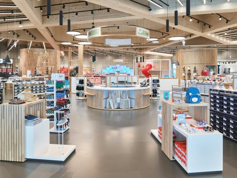 Legero United Outlet by umdasch