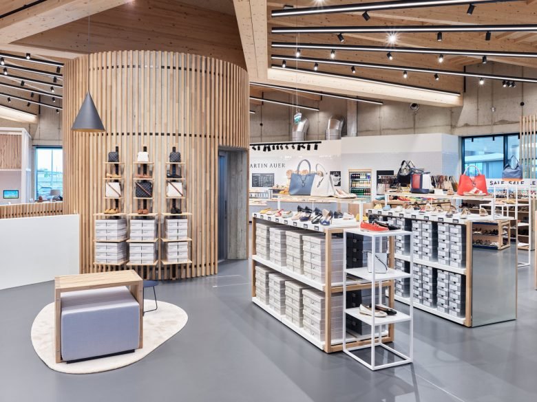 Legero United Outlet by umdasch
