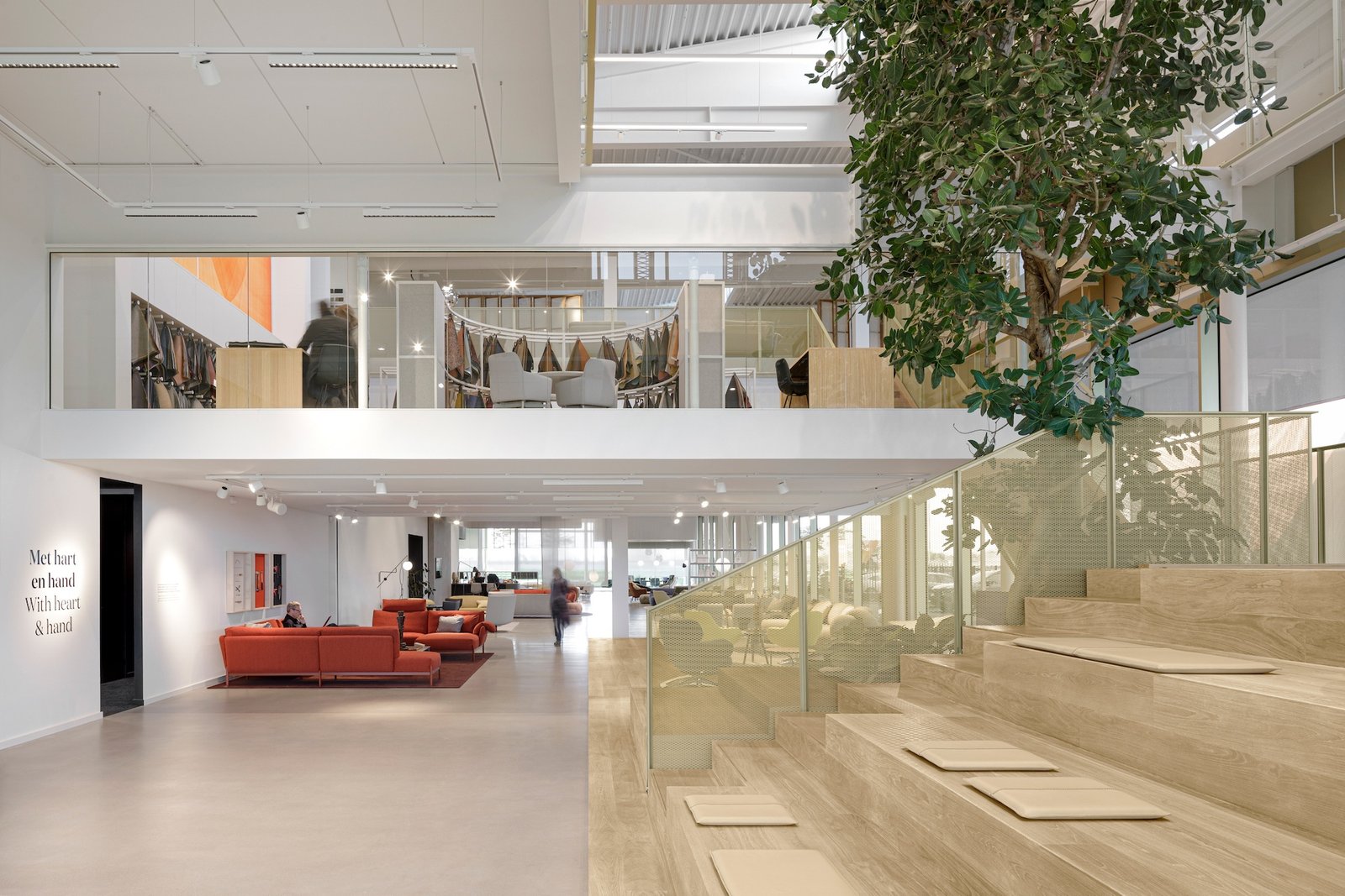 Leolux 展厅 by i29