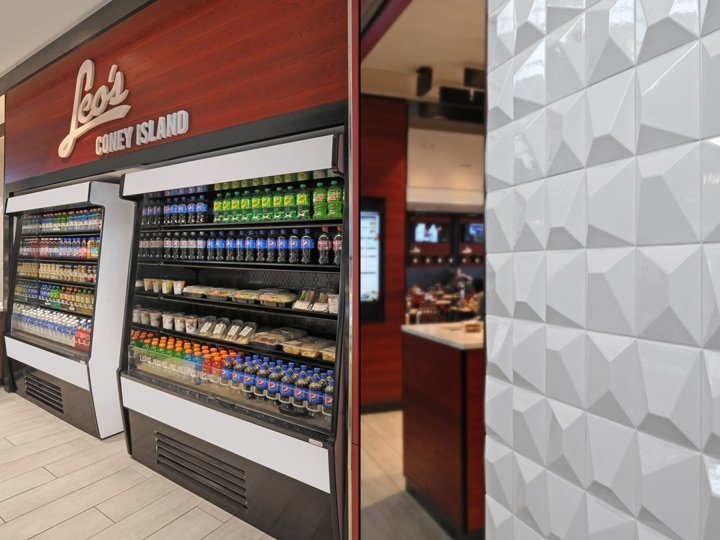 Leo 的康尼岛，H2G 工作室，罗穆卢斯 – 密歇根州