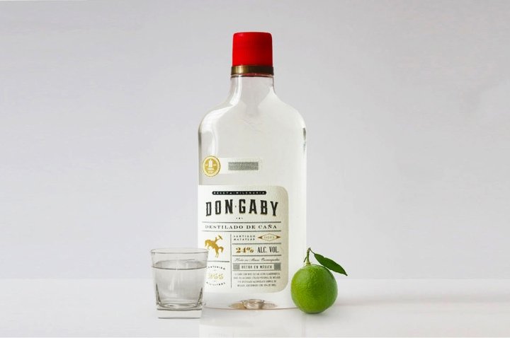 Licor Don Gaby 包装由 Mayorque Studio 设计