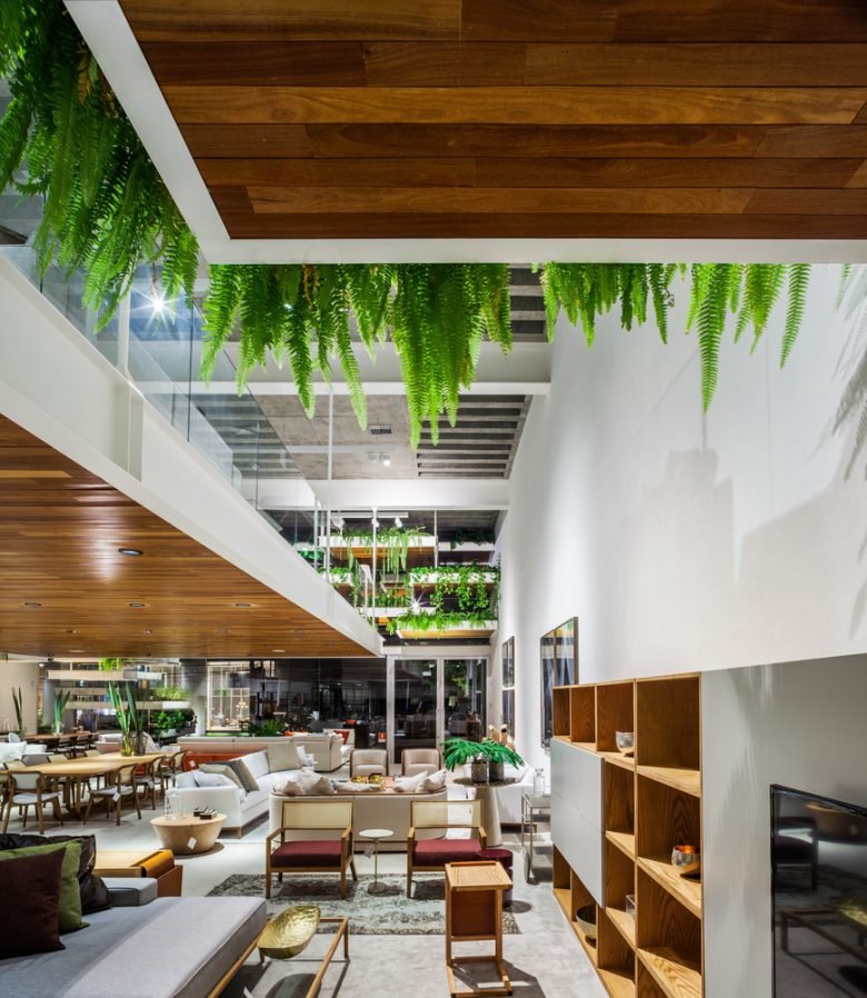 Líder 旗舰店 / FGMF Arquitetos