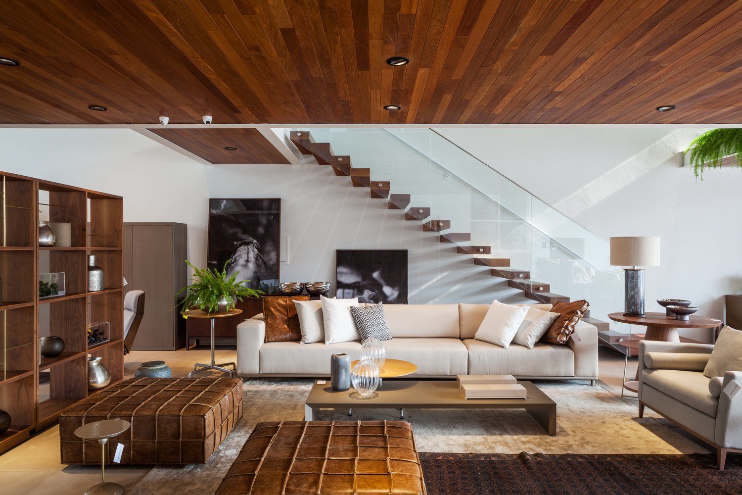 Líder 旗舰店 / FGMF Arquitetos